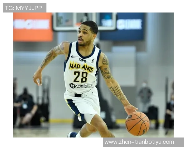 迪林厄姆28分钟高效表现14投10中三分全中助球队大胜正负值高达32